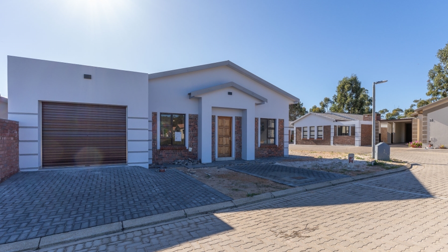 3 Bedroom Property for Sale in Albertinia Western Cape